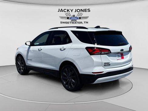 Used 2024 Chevrolet Equinox RS FWD image 3
