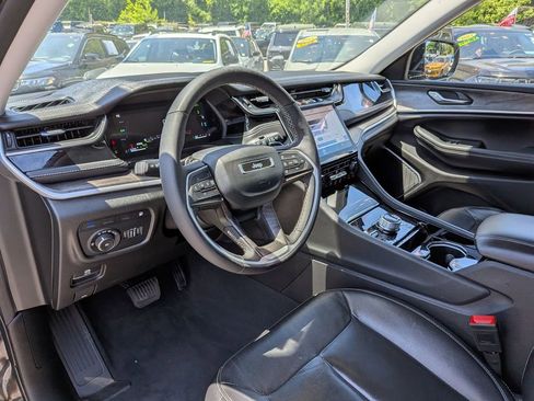 Used 2023 Jeep Grand Cherokee 4WD 4xe image 14