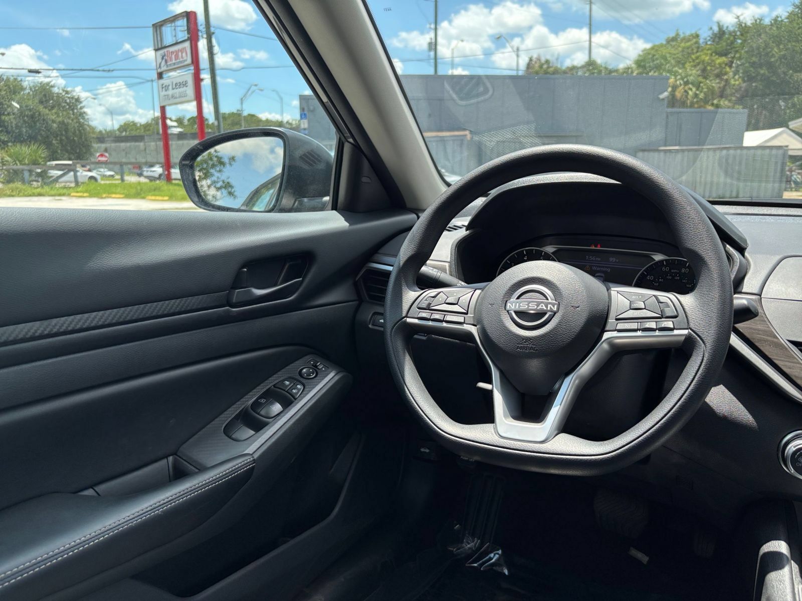 Used 2026 Nissan Altima 2.5 SV FWD image 32