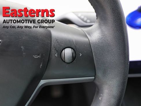 Used 2020 Tesla Model 3 Standard Range RWD image 16