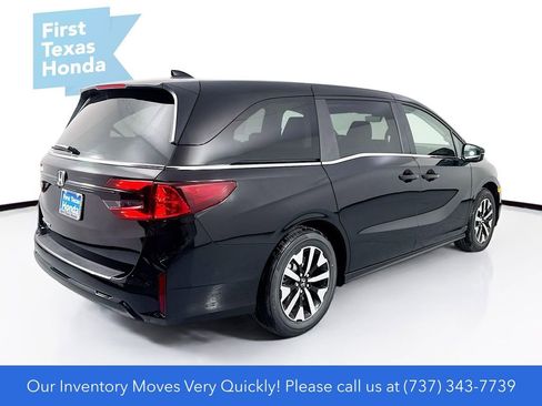New 2026 Honda Odyssey EX-L image 8