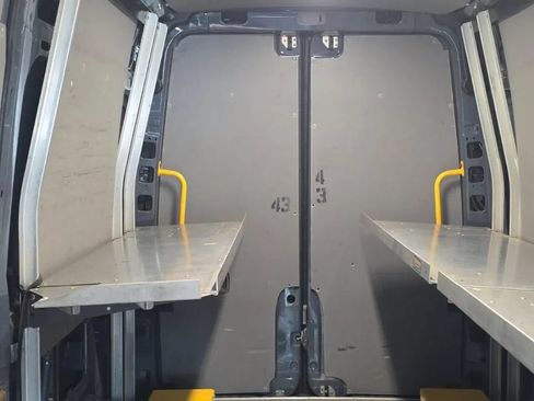 Used 2018 Mercedes-Benz Sprinter 2500 image 12