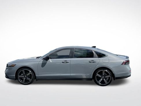 Used 2025 Honda Accord Sport image 2