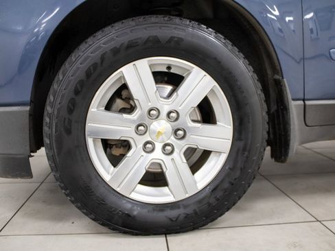 Used 2012 Chevrolet Traverse LT image 8