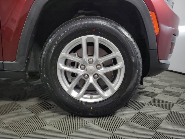Used 2021 Jeep Grand Cherokee L Laredo w/ Luxury Tech Group I AWD/4WD image 12