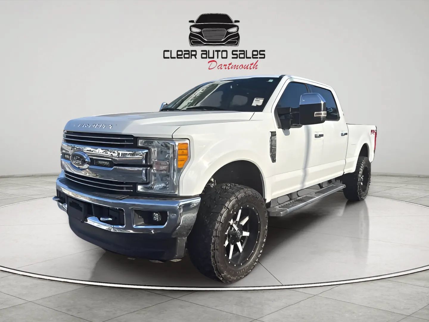 Used 2017 Ford F250 Lariat w/ Lariat Ultimate Package AWD/4WD image 3