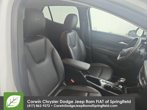 Used 2024 Buick Encore GX Sport Touring w/ Comfort Package FWD image 31