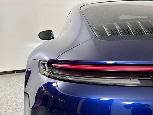 Certified 2025 Porsche 911 Carrera image 16