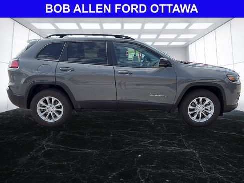 Used 2022 Jeep Cherokee Latitude Lux w/ Sun & Sound Group AWD/4WD image 6