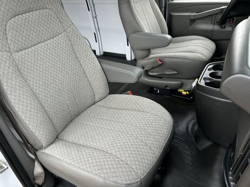 New 2025 GMC Savana 2500 Extended w/ Driver Convenience Package RWD image 26