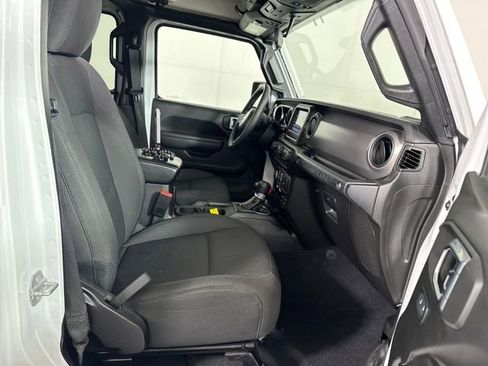 Used 2023 Jeep Wrangler Unlimited w/ Cold Weather Group image 28