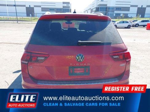 Used 2022 Volkswagen Tiguan SE w/ Panoramic Sunroof Package image 31