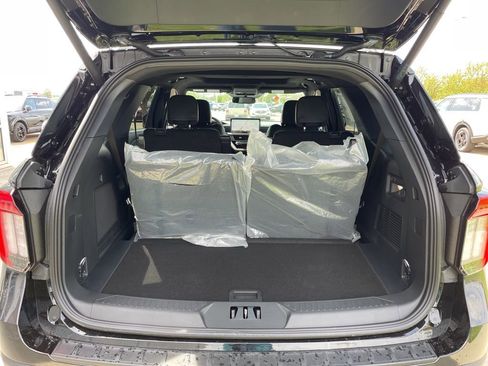 New 2026 Ford Explorer ST-Line AWD/4WD image 16