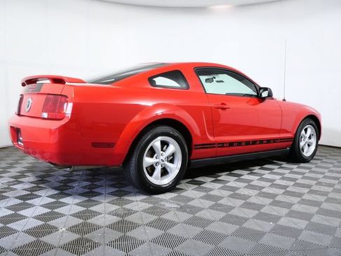 Used 2005 Ford Mustang Coupe RWD image 8