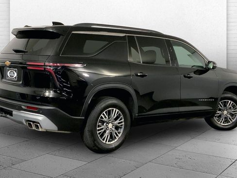 Used 2024 Chevrolet Traverse LT AWD/4WD image 13