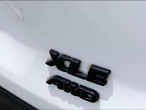 Used 2025 Toyota RAV4 XLE AWD/4WD image 30