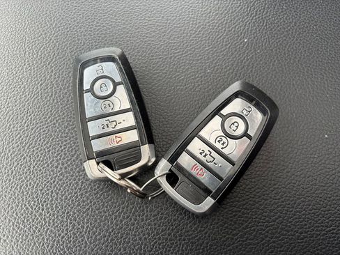 Used 2019 Ford F150 Lariat w/ Equipment Group 502A Luxury image 33