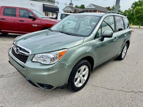 Used 2016 Subaru Forester 2.5i Premium w/ Popular Package #2 AWD/4WD image 3