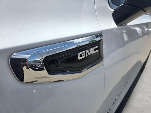 Used 2022 GMC Yukon SLE w/ Gmc Pro Safety Plus Package AWD/4WD image 18