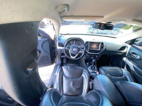 Used 2018 Jeep Cherokee Overland AWD/4WD image 26