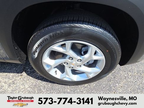 New 2026 Chevrolet Trax LS w/ LS Convenience Package FWD image 10