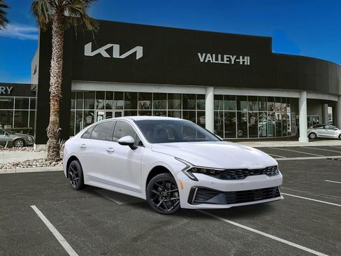 New 2026 Kia K5 LXS image 9
