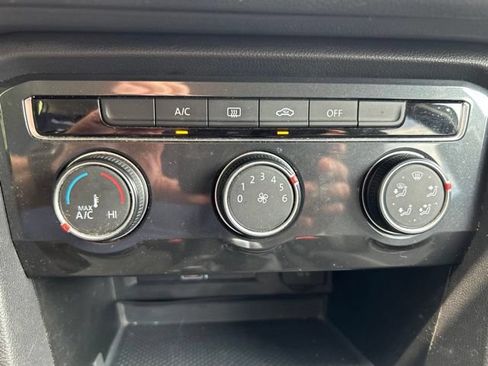 Used 2018 Volkswagen Tiguan S w/ 3rd Row Seat Package AWD/4WD image 22