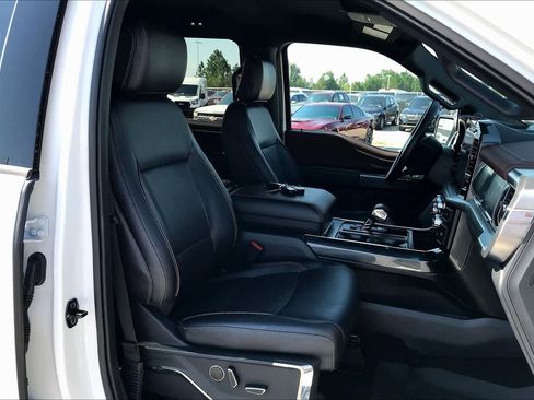 Used 2022 Ford F150 Lariat w/ Equipment Group 502A High image 8