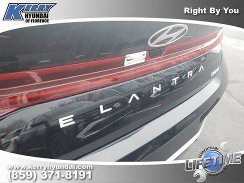 New 2026 Hyundai Elantra Limited image 7