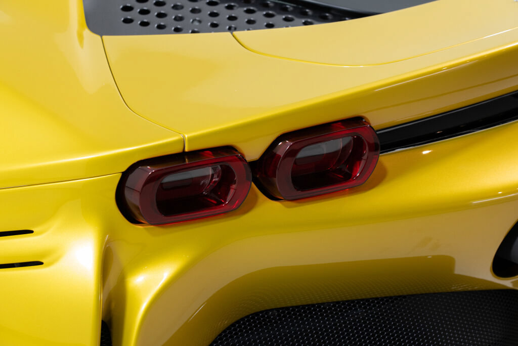 Used 2022 Ferrari SF90 Spider AWD/4WD image 27