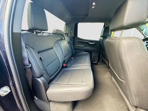 Used 2024 GMC Sierra 1500 SLT RWD image 28