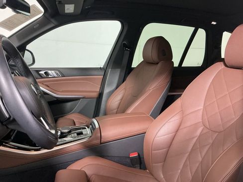 Certified 2025 BMW X5 sDrive40i w/ Premium Package image 23