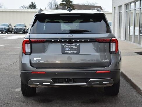 New 2026 Ford Explorer Active w/ Active Comfort Package image 5