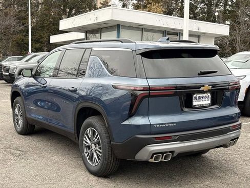 New 2026 Chevrolet Traverse LT image 4