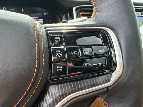 Certified 2025 Jeep Grand Wagoneer Series III w/ Quick Order Packagew 28T AWD/4WD image 36