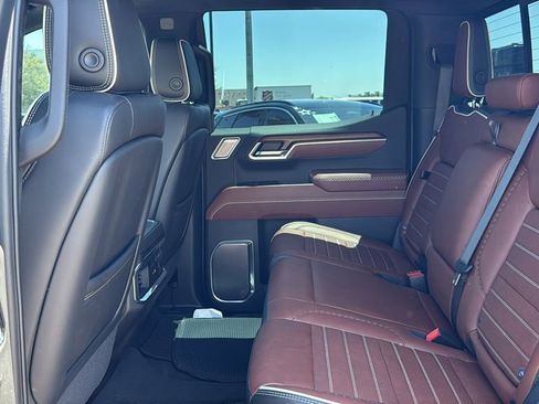 Used 2025 GMC Sierra 1500 Denali Ultimate AWD/4WD image 21