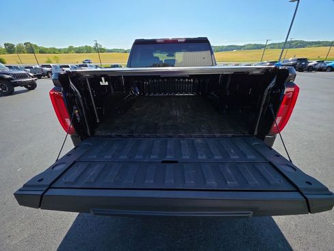 Used 2022 GMC Sierra 1500 SLT w/ SLT Premium Package AWD/4WD image 23