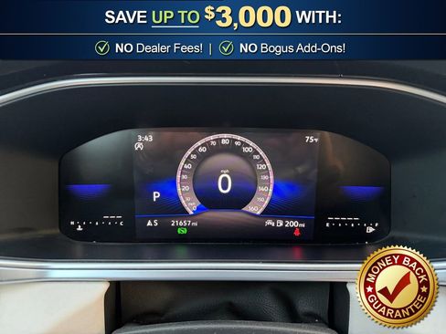 Used 2025 Volkswagen Taos SE FWD image 19