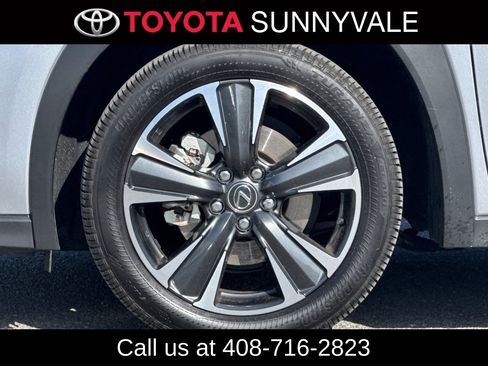 Used 2025 Lexus UX 300h FWD w/ Accessory Package (Z2) image 12