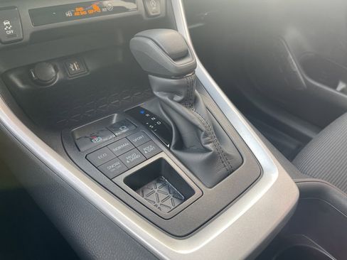 Used 2025 Toyota RAV4 LE image 25