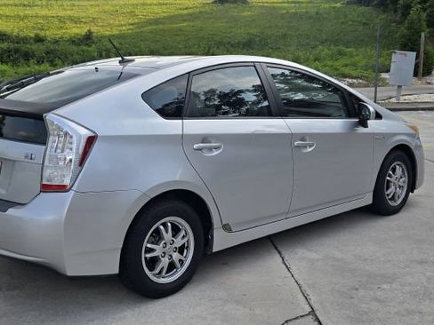 Used 2011 Toyota Prius Two FWD image 4