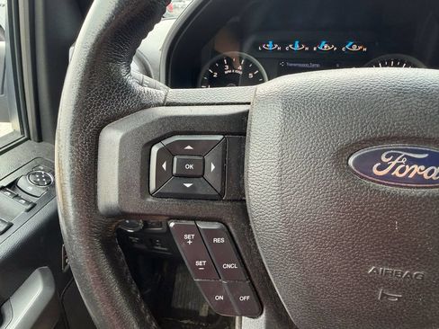Used 2016 Ford F150 XLT w/ Equipment Group 302A Luxury AWD/4WD image 18