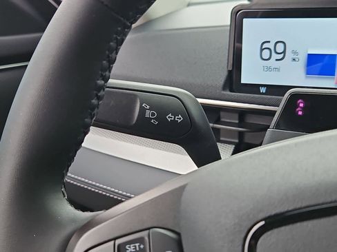 Used 2023 Ford Mustang Mach-E Select image 26