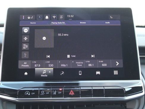 New 2026 Jeep Compass Latitude image 18