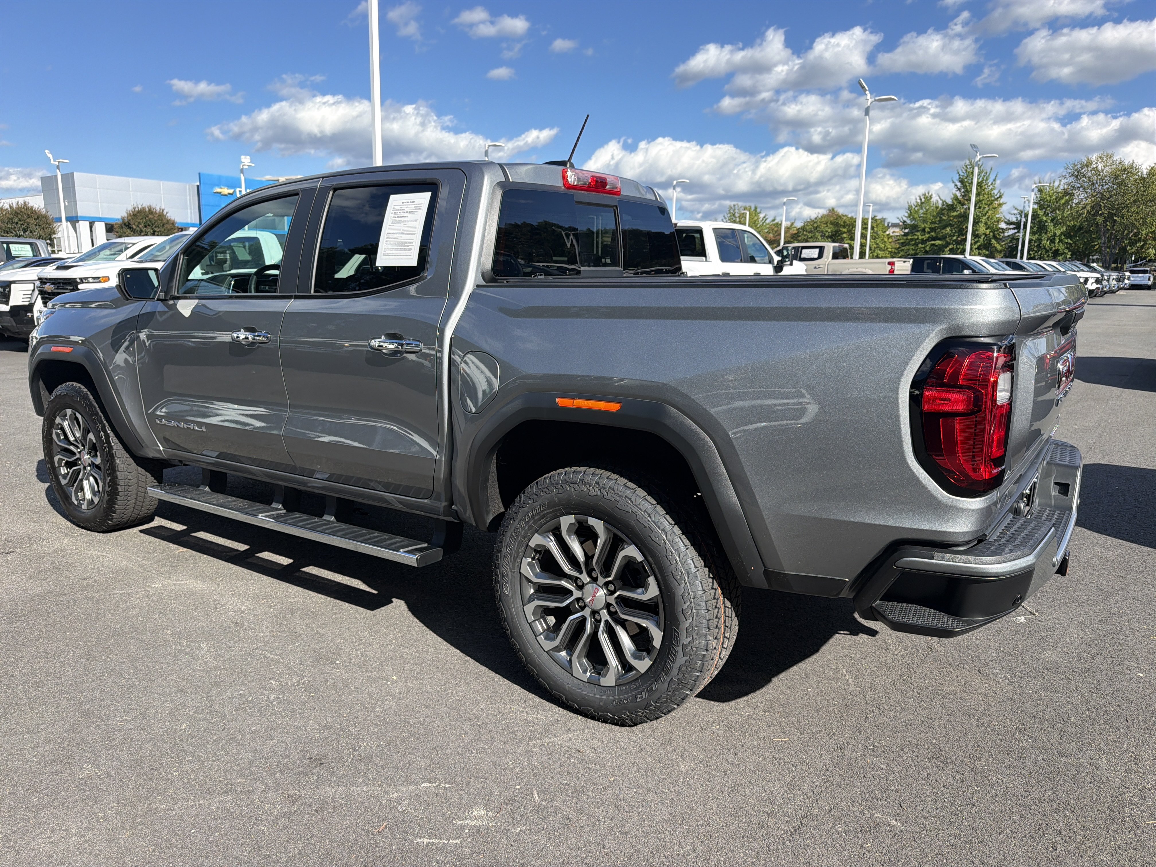 Used 2023 GMC Canyon Denali AWD/4WD image 8