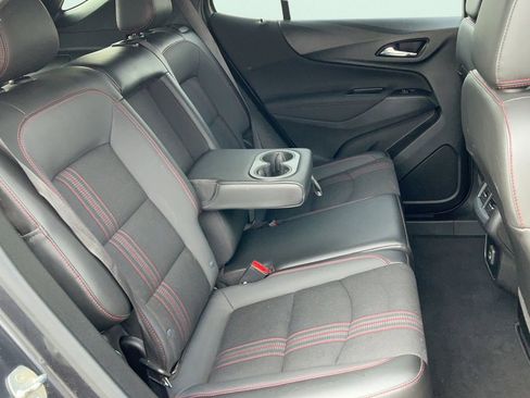 Used 2022 Chevrolet Equinox RS FWD image 18