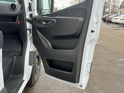 Used 2026 Mercedes-Benz Sprinter 2500 image 20