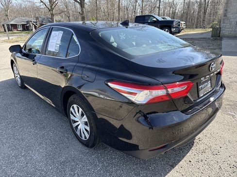 Used 2020 Toyota Camry LE w/ Fleet Convenience Package image 8