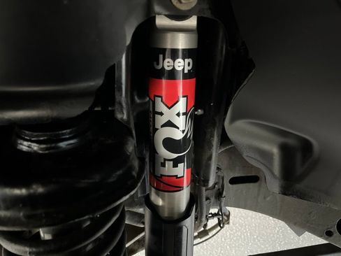 Used 2022 Jeep Gladiator Rubicon w/ Cold Weather Group AWD/4WD image 75