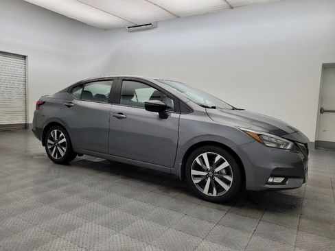 Used 2021 Nissan Versa SR w/ Convenience Package image 11